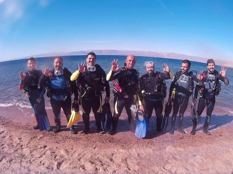 Al-Amer Chalets Aqaba Eksteriør billede