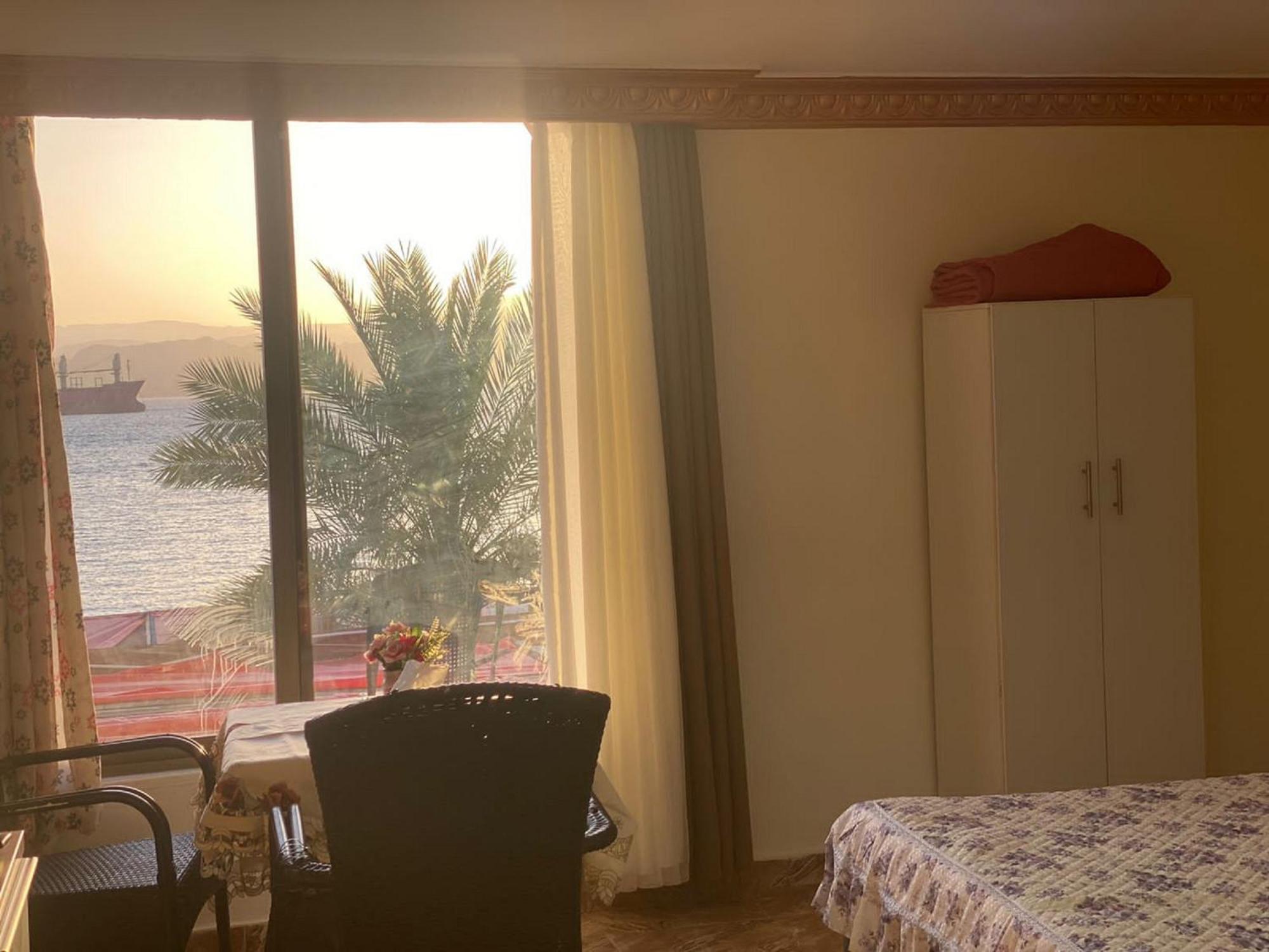 Al-Amer Chalets Aqaba Eksteriør billede